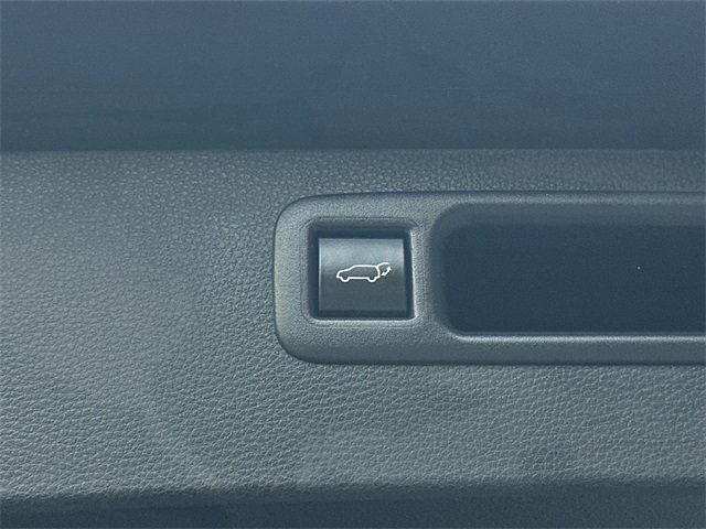 Certified 2024 Toyota Highlander LE image 7