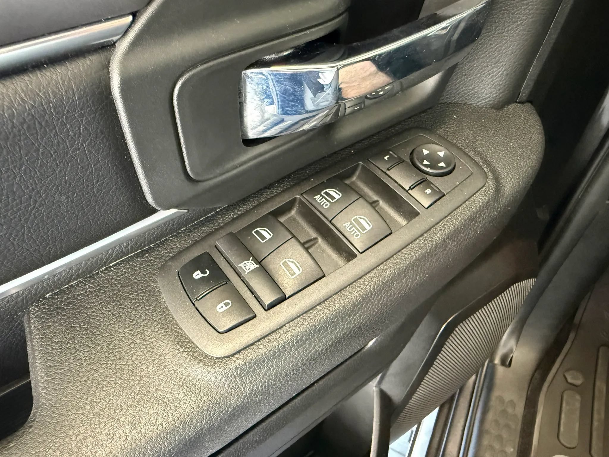 Used 2022 RAM 1500 Warlock w/ Electronics Group AWD/4WD image 32