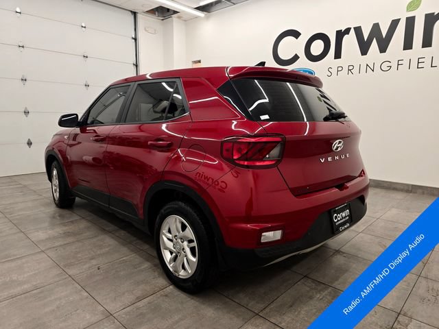 Used 2021 Hyundai Venue SE FWD image 3