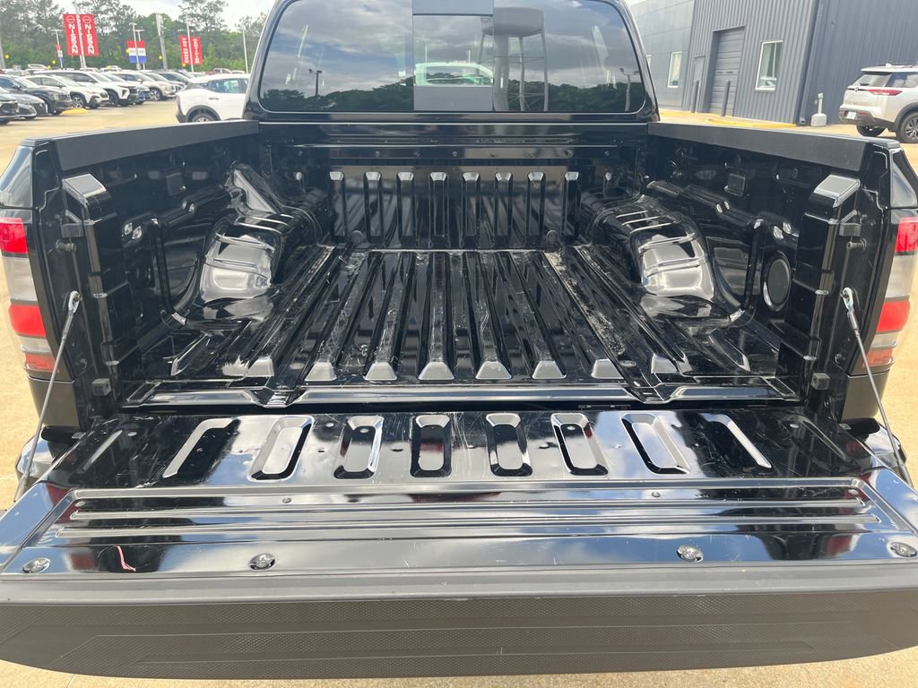 Certified 2025 Nissan Frontier PRO-4X image 28