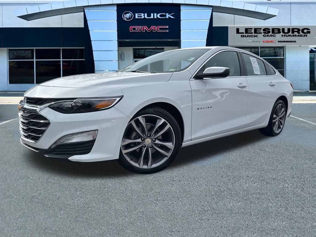 Used 2025 Chevrolet Malibu LT image 3