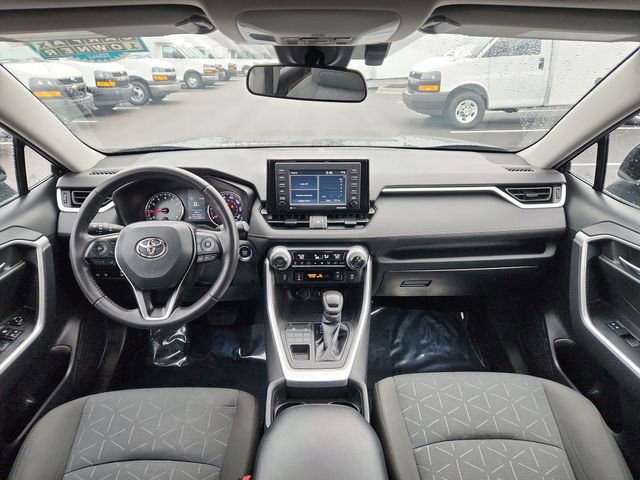 Used 2021 Toyota RAV4 XLE w/ Convenience Package image 35