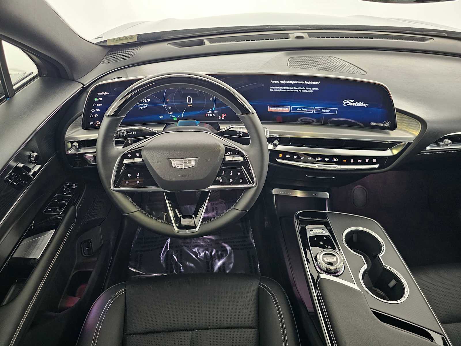 New 2026 Cadillac Lyriq Luxury w/ LPO, Floor Liner Package image 18