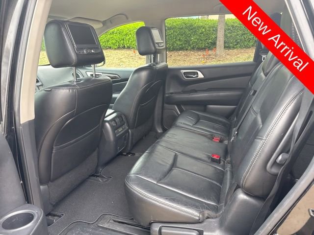 Used 2014 Nissan Pathfinder Platinum image 11