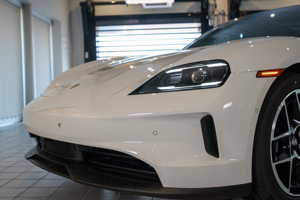 New 2025 Porsche Taycan image 11