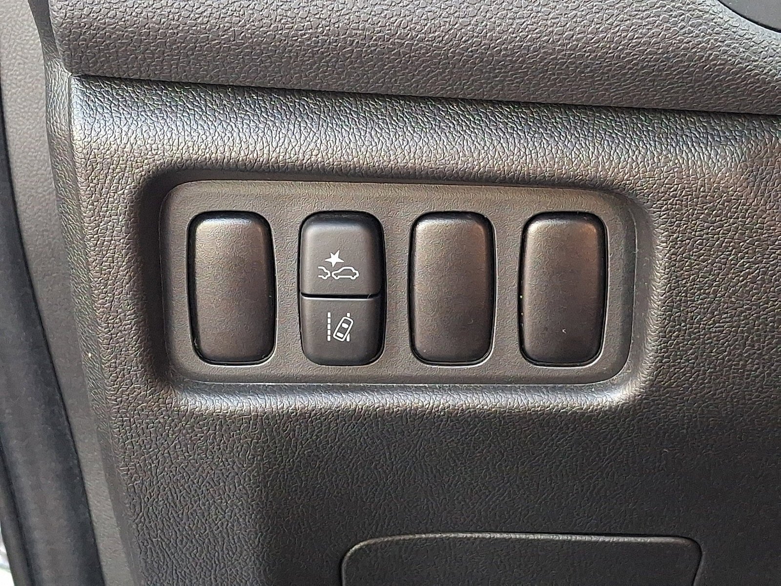 Used 2025 Mitsubishi Outlander Sport LE AWD/4WD image 26