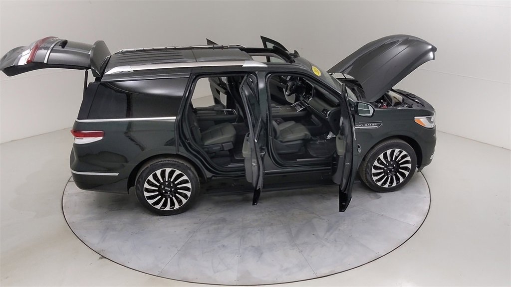 Used 2023 Lincoln Navigator Black Label image 53