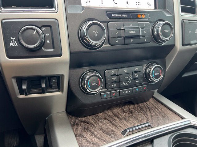 Used 2019 Ford F350 Lariat w/ Lariat Ultimate Package AWD/4WD image 27