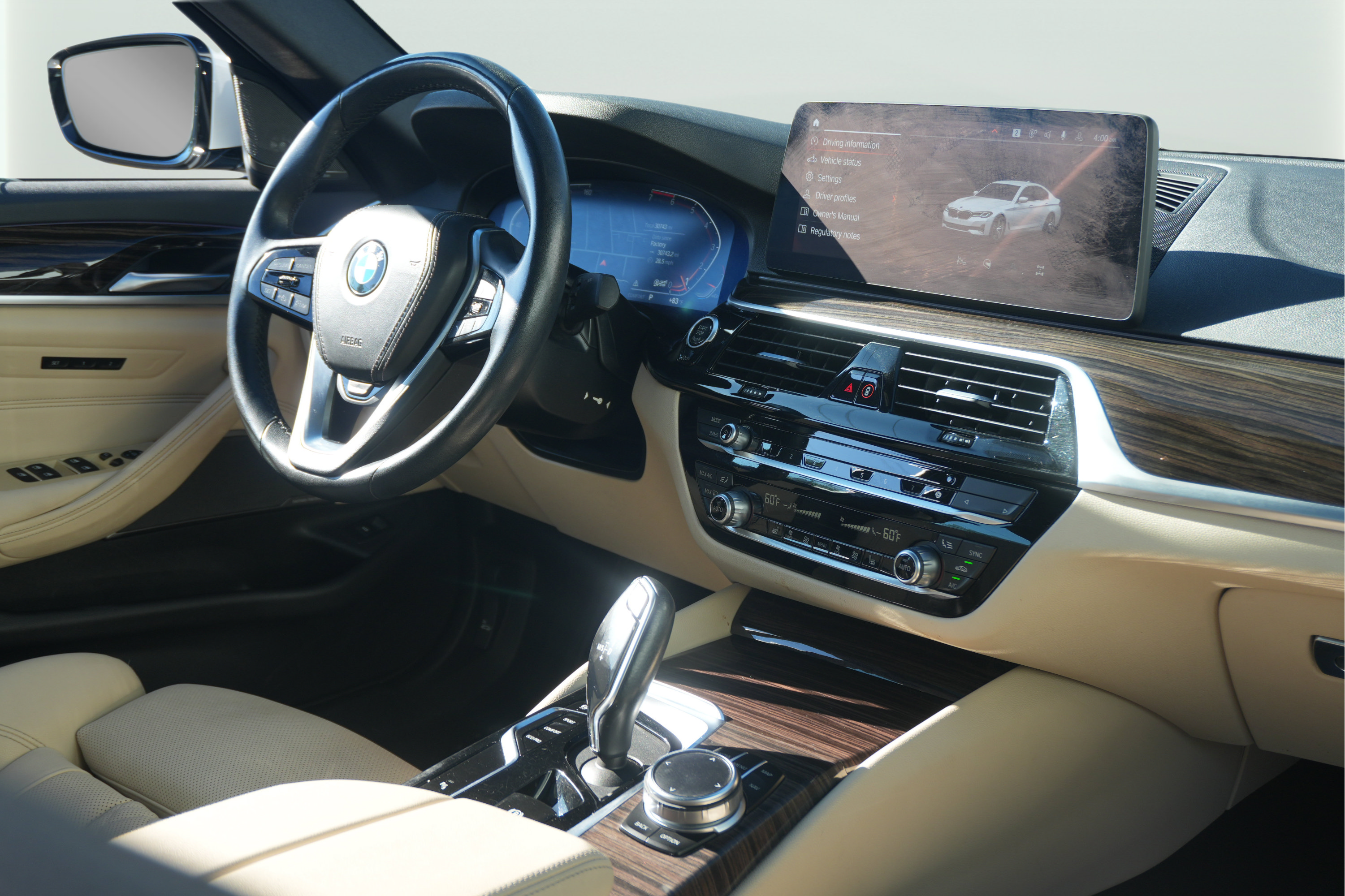 Used 2023 BMW 530i xDrive w/ Premium Package AWD/4WD image 33