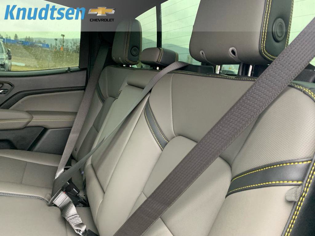 Used 2025 Chevrolet Colorado ZR2 w/ Technology Package image 15