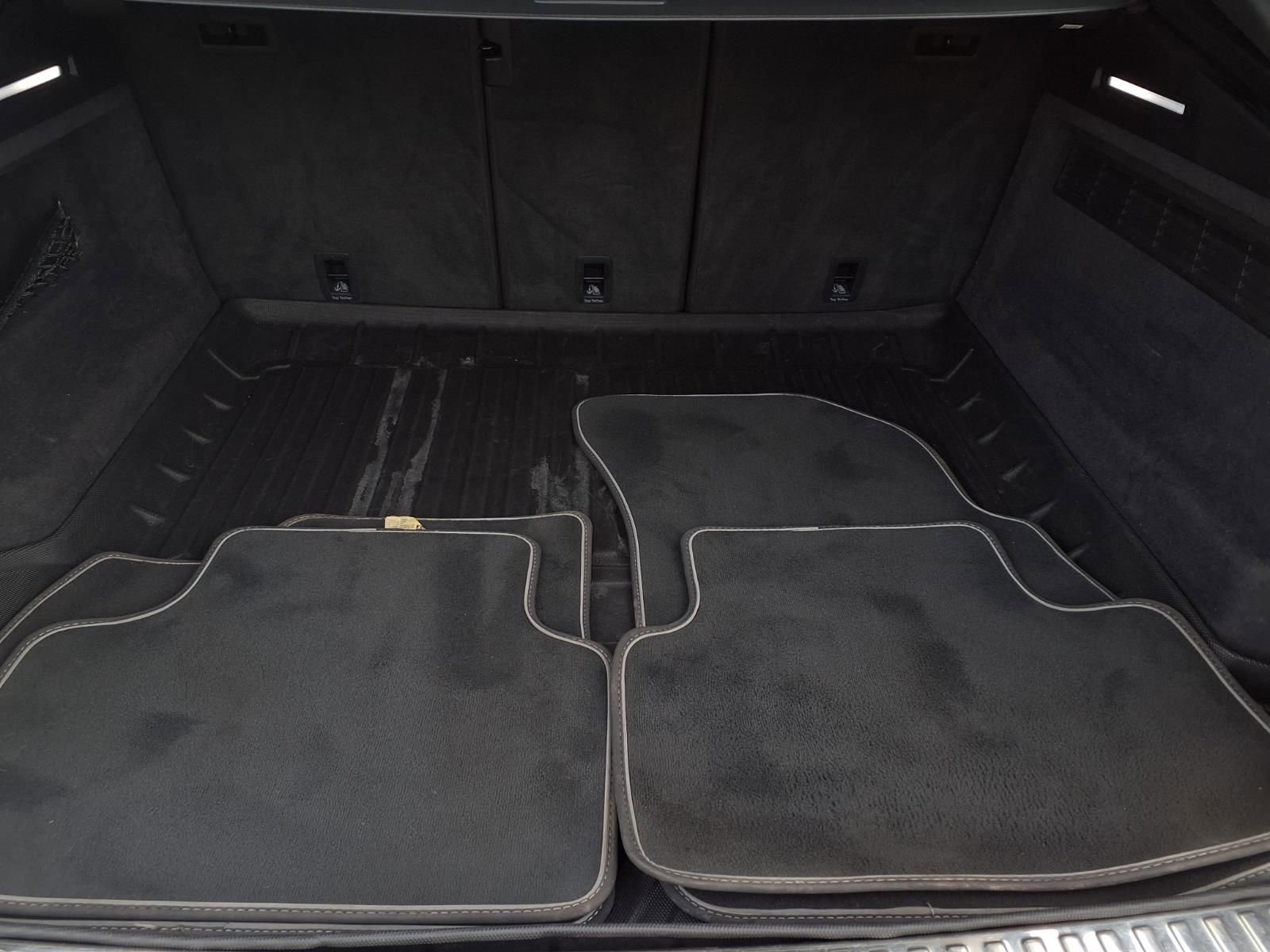 Used 2021 Audi Q8 Premium w/ Black Optic Package image 6