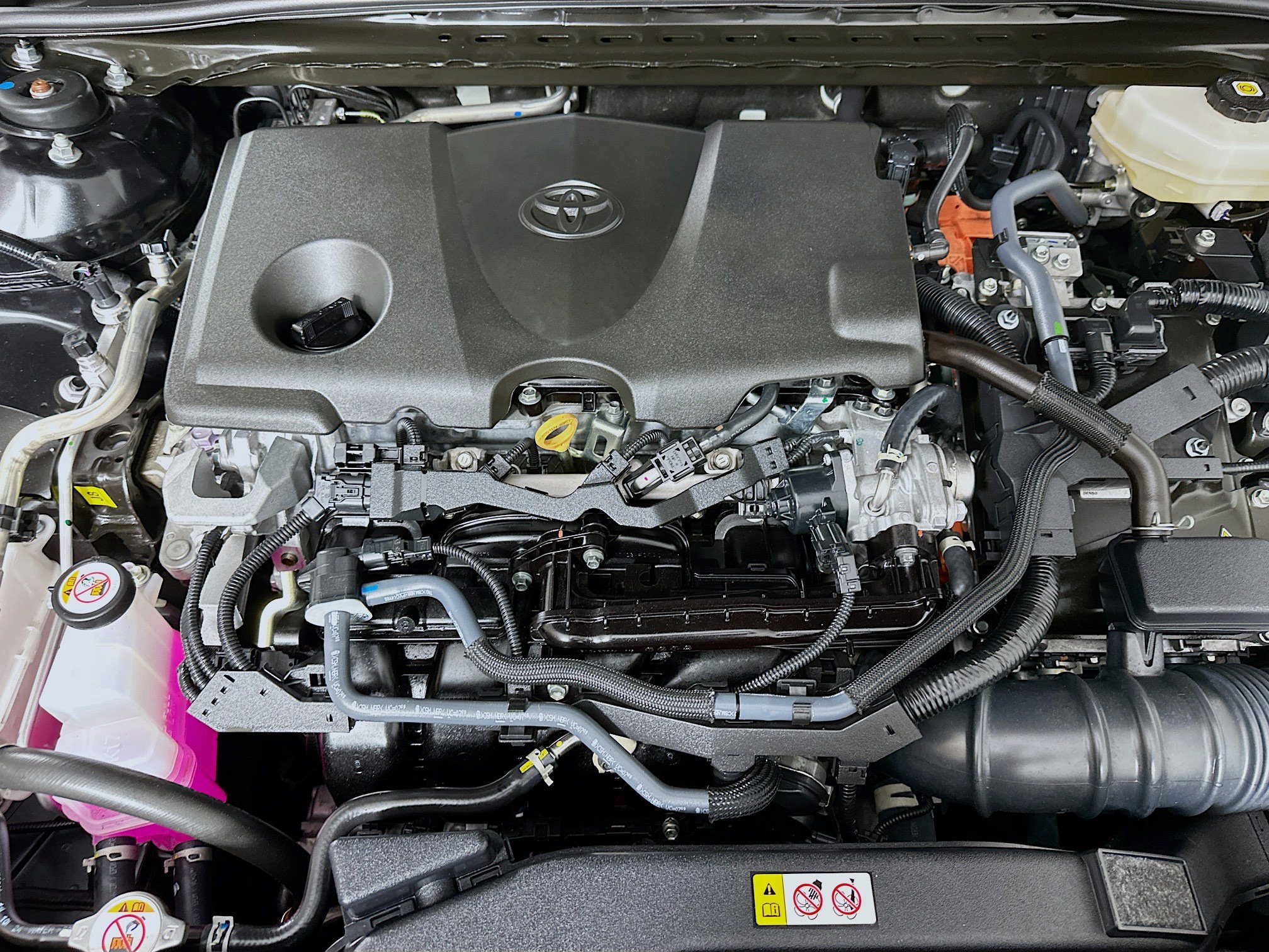 Used 2025 Toyota Camry SE image 33