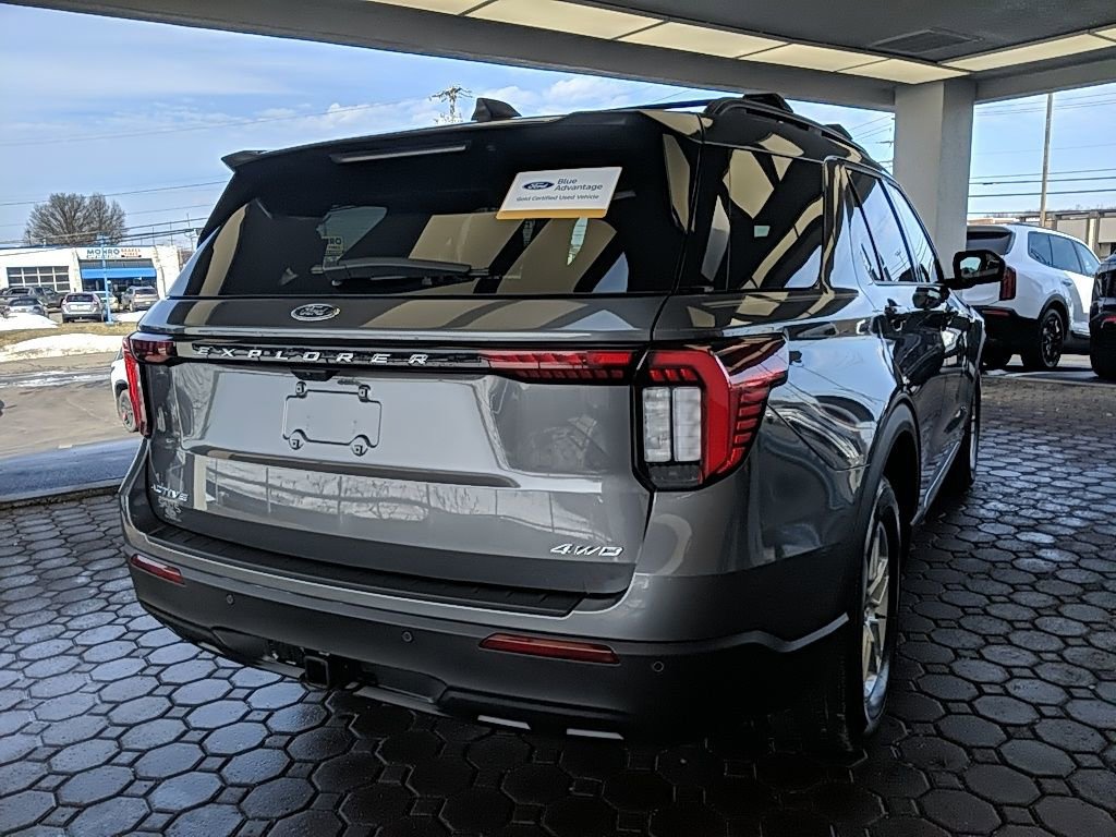Certified 2025 Ford Explorer Active image 5