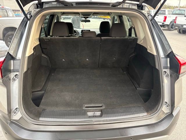 Used 2022 Nissan Rogue SV image 30