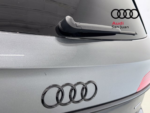 Used 2024 Audi Q5 2.0T Premium w/ Summer of Audi Package AWD/4WD image 11