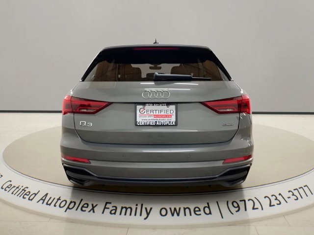 Used 2024 Audi Q3 2.0T Premium w/ Convenience Package AWD/4WD image 4