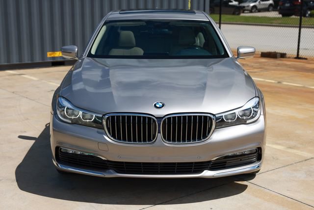 Used 2018 BMW 740i image 22