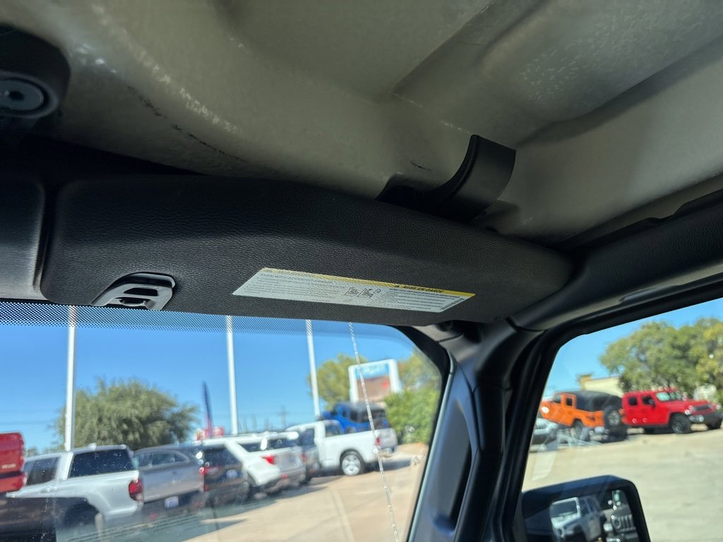 Certified 2023 Jeep Gladiator Overland image 36