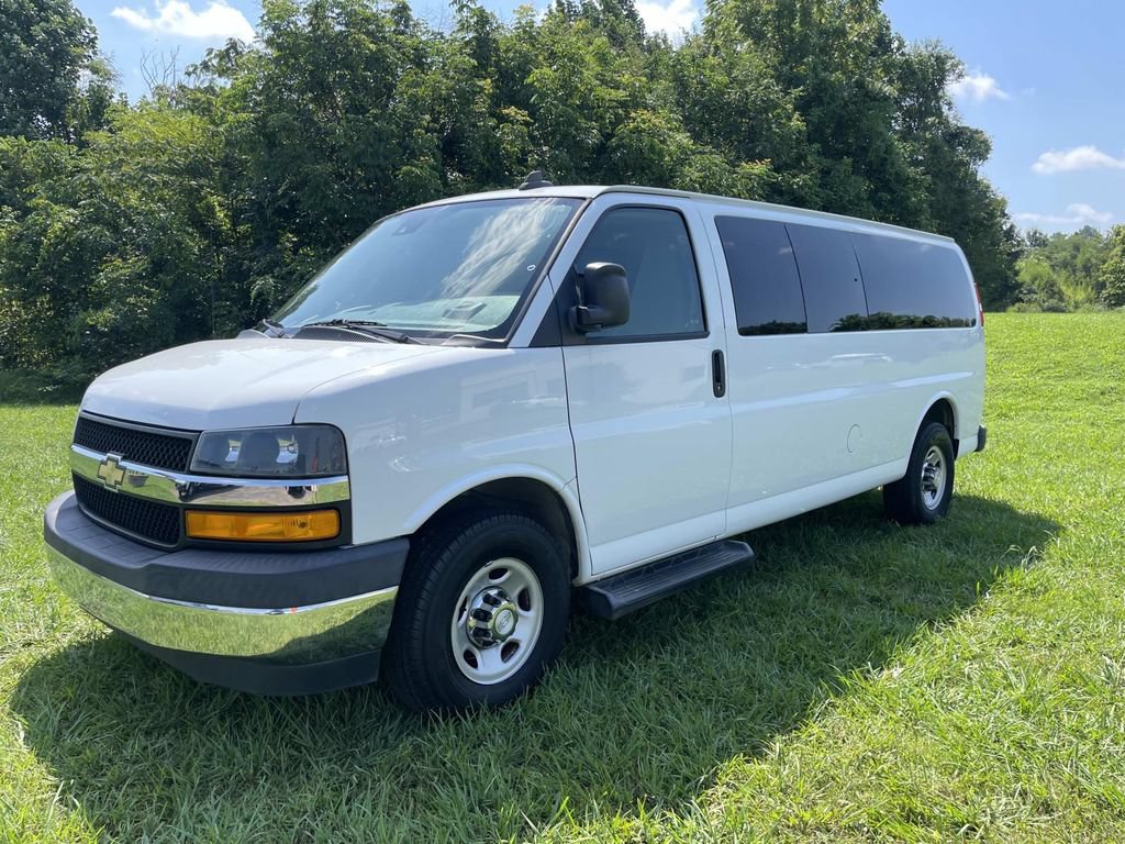 Used 2020 Chevrolet Express 3500 LT w/ LT Preferred Equipment Group RWD image 11