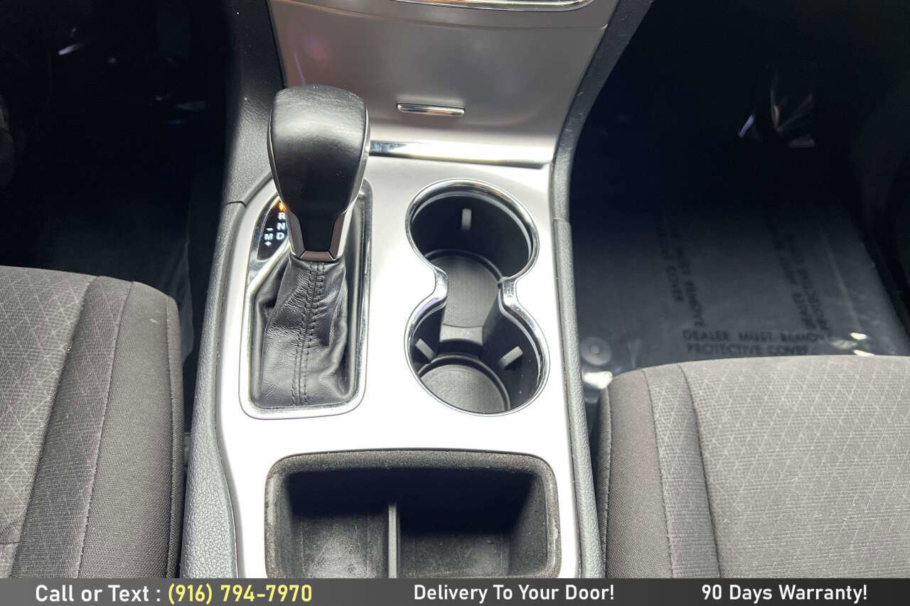 Used 2019 Jeep Grand Cherokee Laredo w/ Security & Convenience Group AWD/4WD image 17