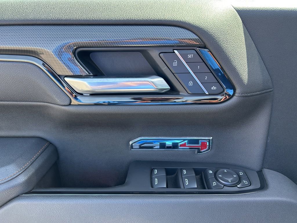 Used 2025 GMC Sierra 1500 AT4 AWD/4WD image 18