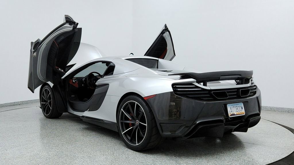 Used 2015 McLaren 650S Spider image 10