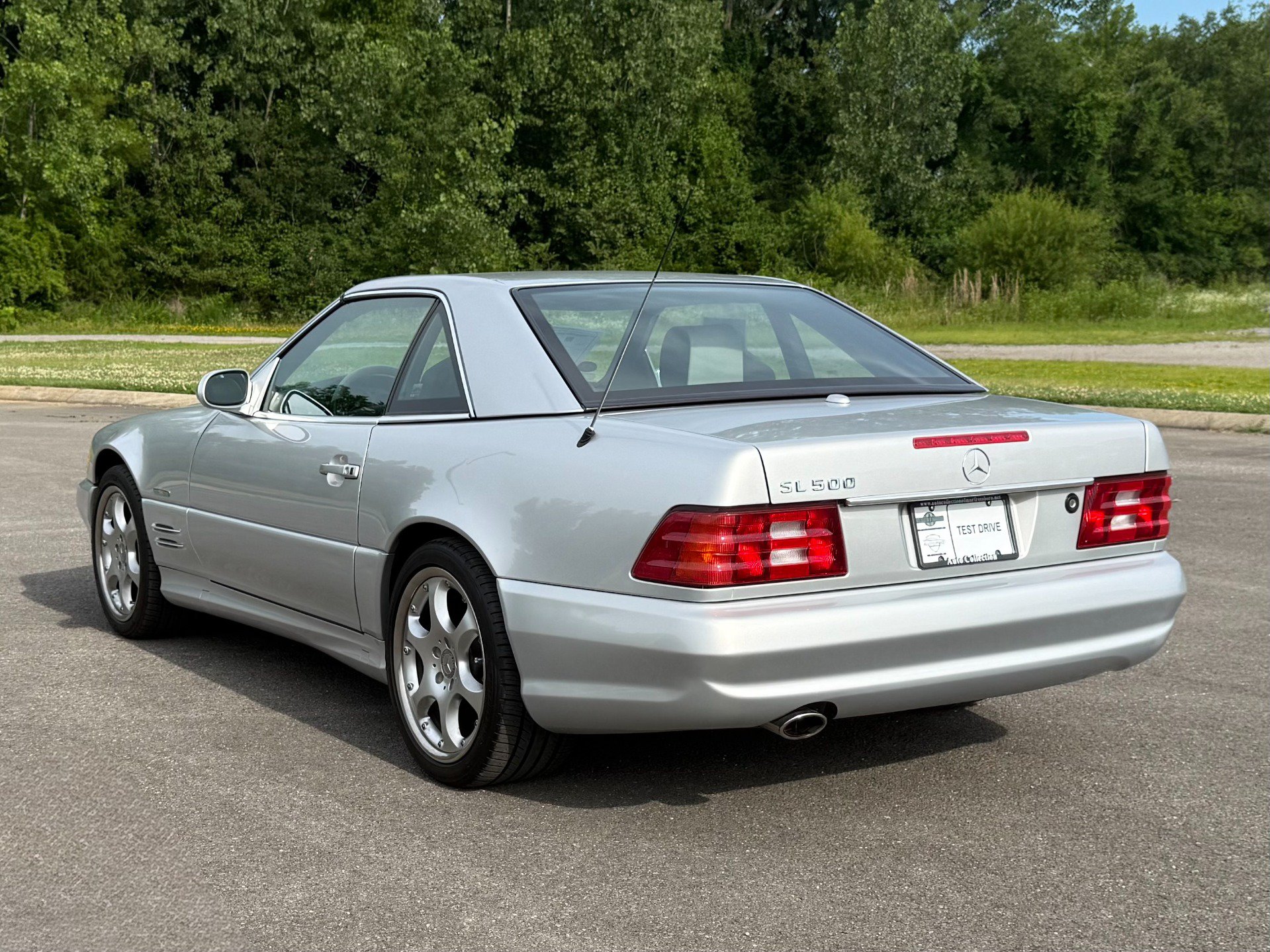 Used 2002 Mercedes-Benz SL 500 image 4