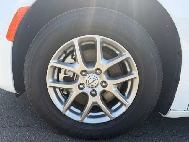 Certified 2025 Chrysler Pacifica Select FWD image 32