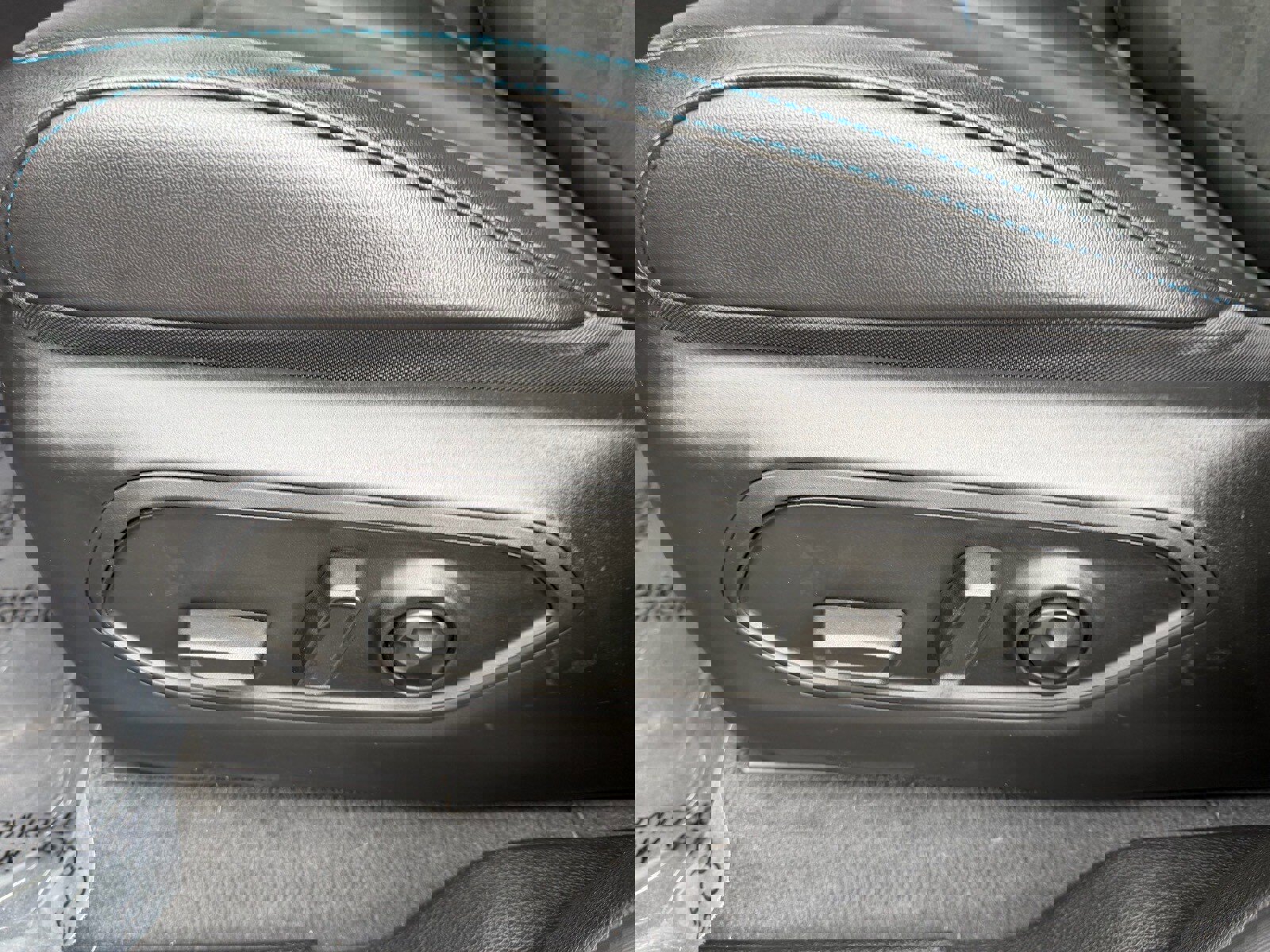 Used 2022 Jeep Grand Cherokee Trailhawk w/ Advanced Protech Group II image 25