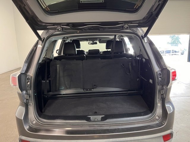 Used 2015 Toyota Highlander XLE image 16