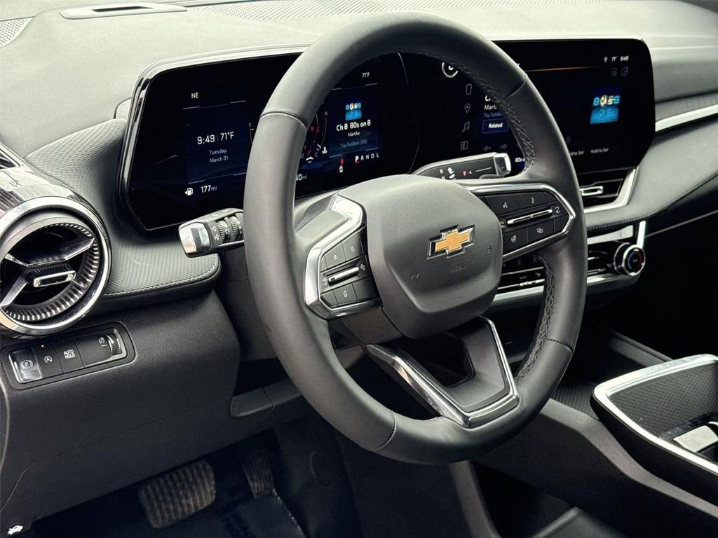 Used 2025 Chevrolet Equinox LT image 9