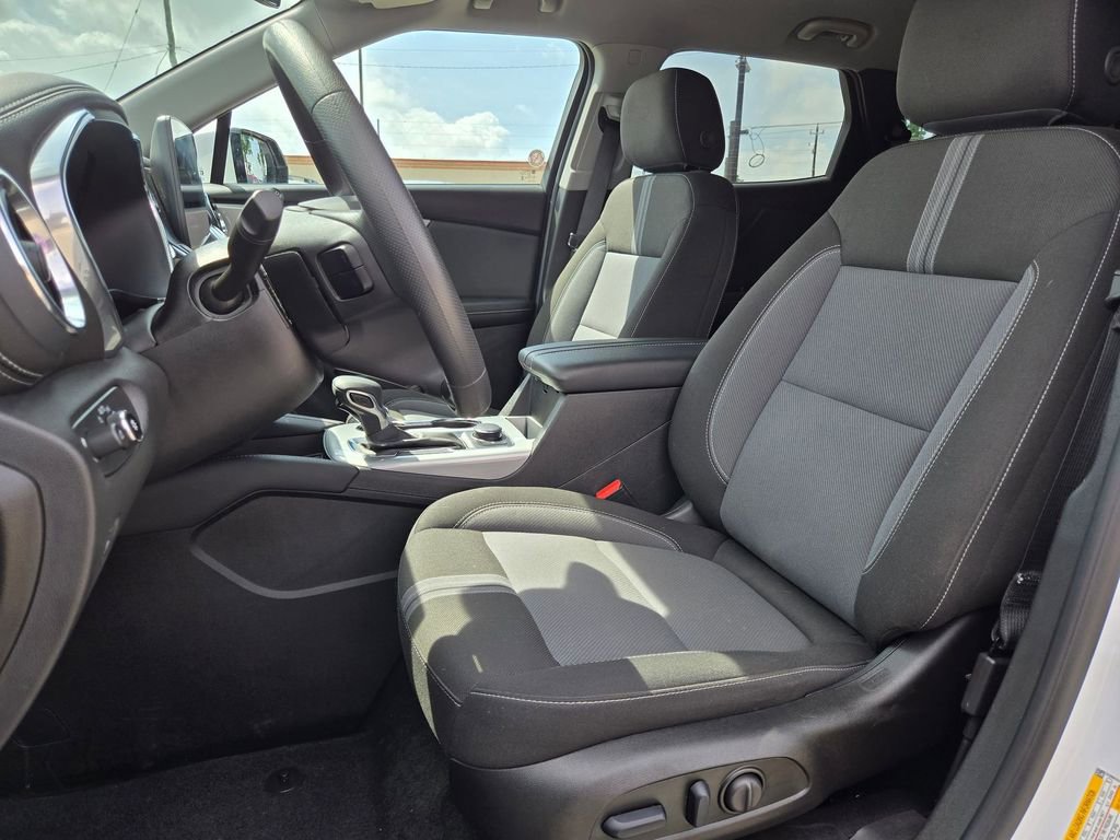 Used 2025 Chevrolet Blazer LT image 21