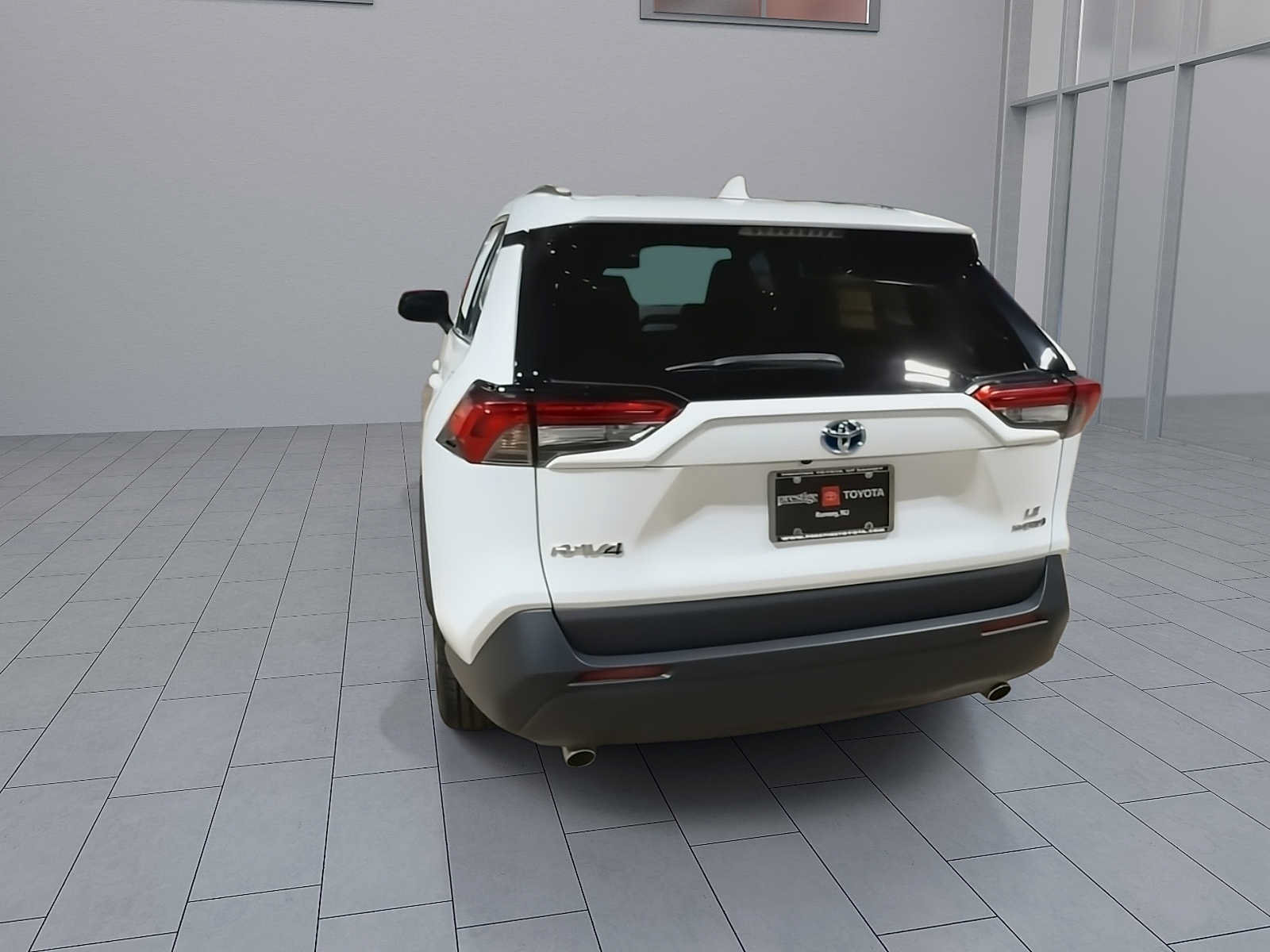 Used 2023 Toyota RAV4 LE AWD/4WD image 7