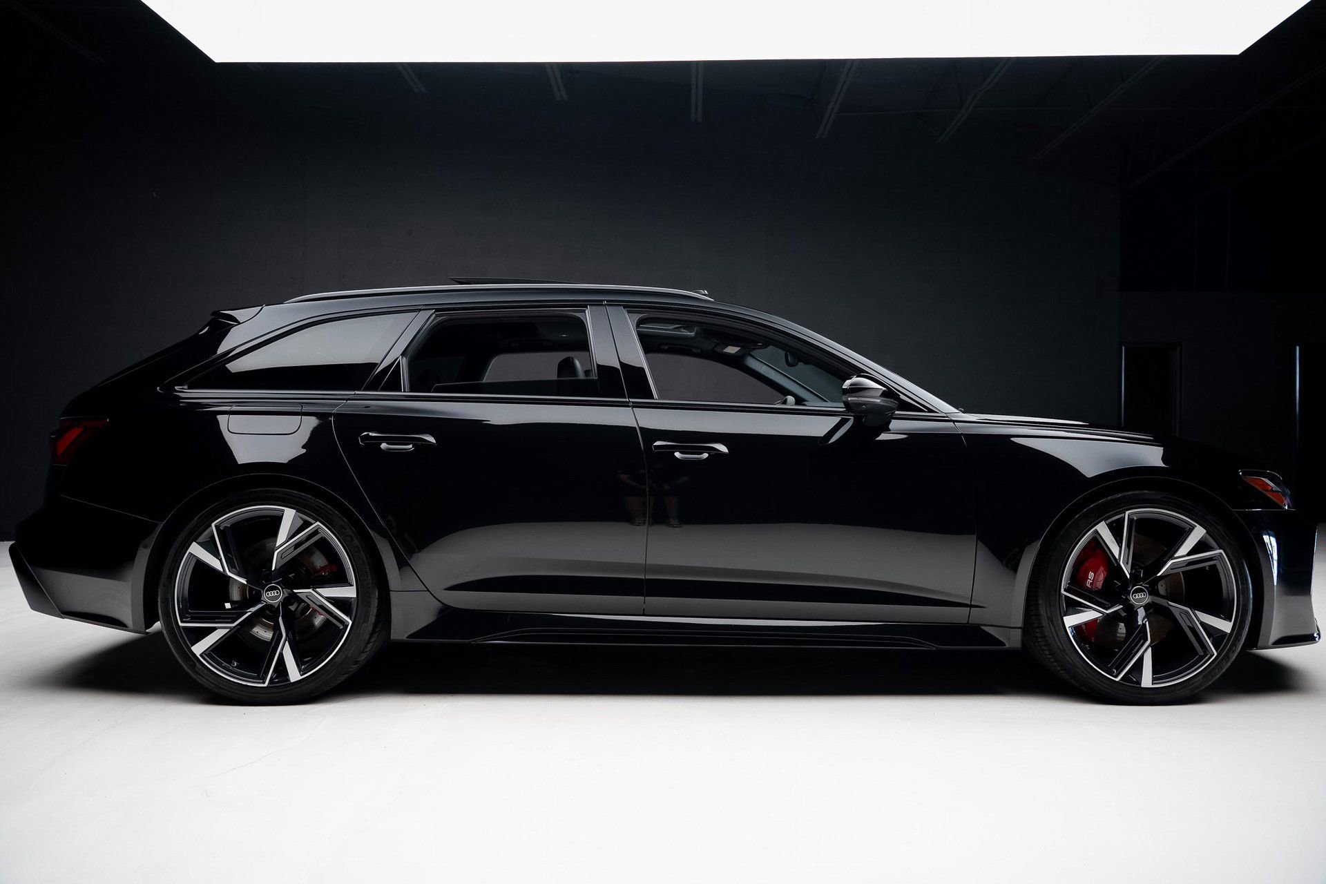 Used 2022 Audi RS 6 AWD/4WD image 33