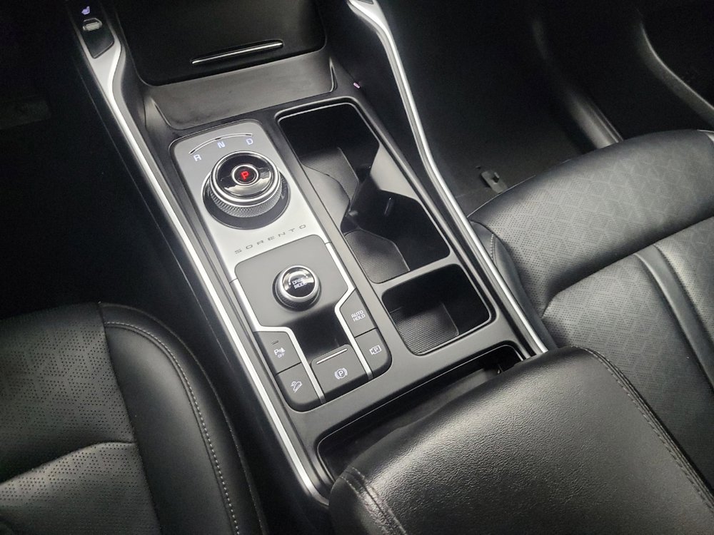 Used 2021 Kia Sorento S image 26