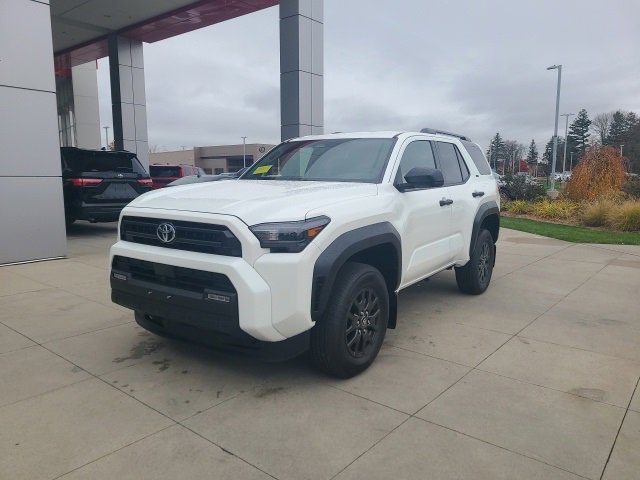 Used 2025 Toyota 4Runner SR5 image 3
