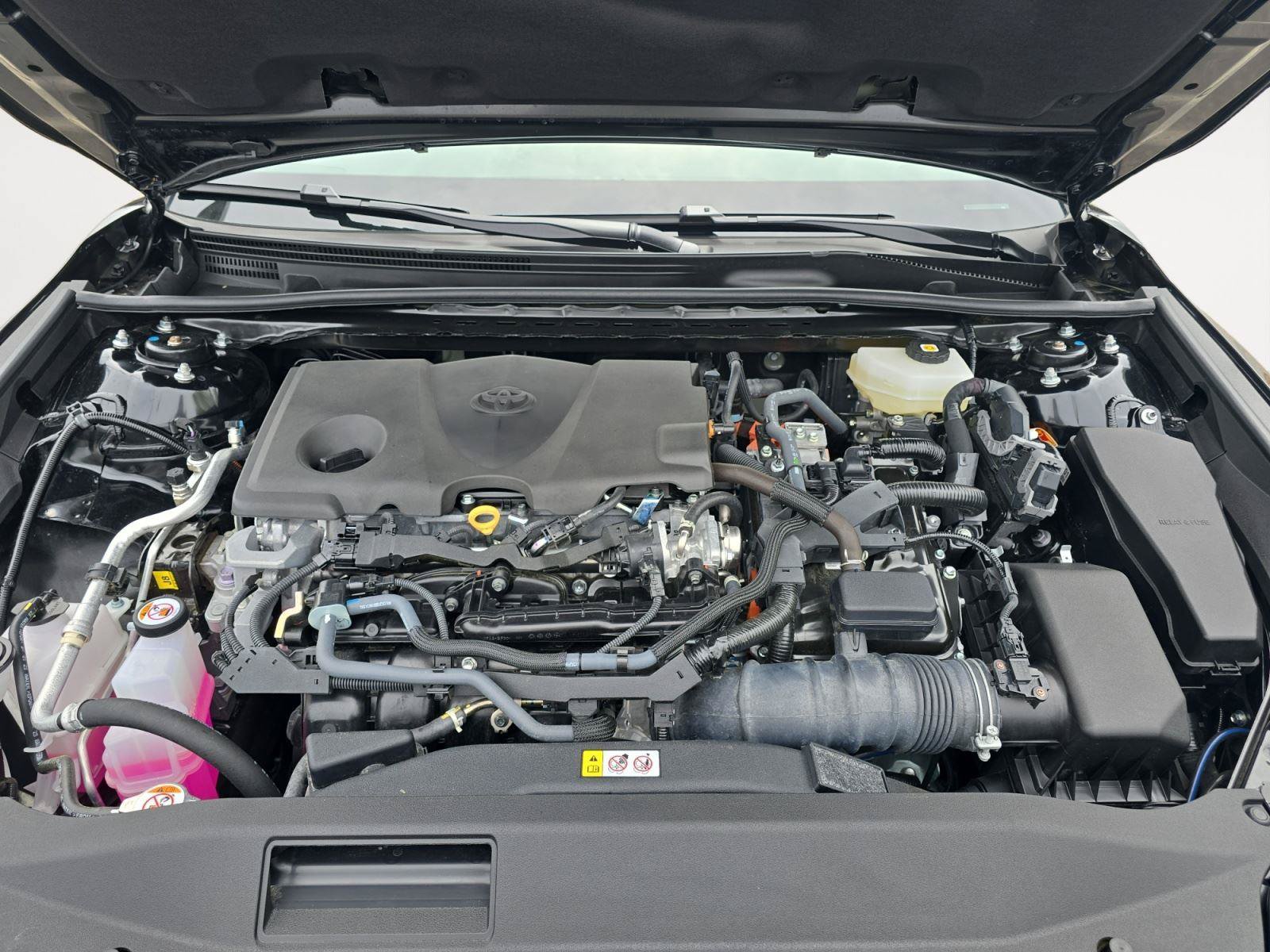 Used 2025 Toyota Camry SE FWD image 23