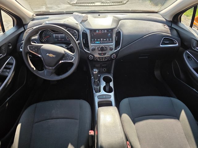 Used 2017 Chevrolet Cruze LT w/ Sun And Sound Package FWD image 10