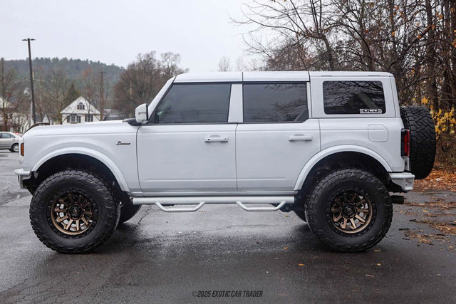 Used 2023 Ford Bronco Outer Banks image 3