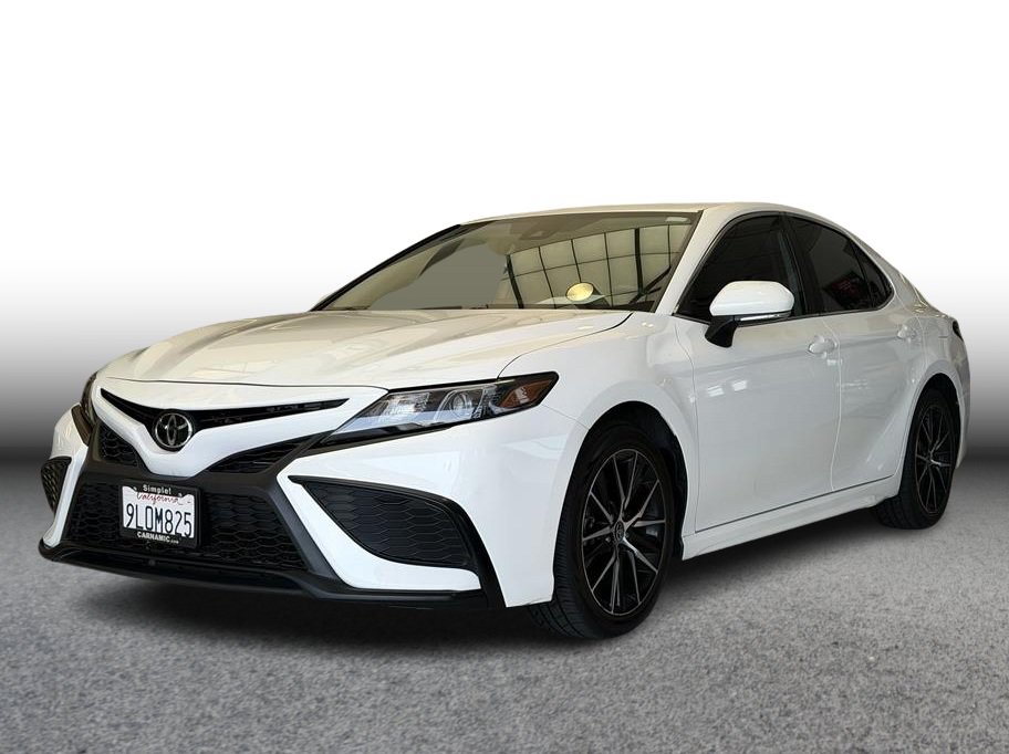 Used 2024 Toyota Camry SE
