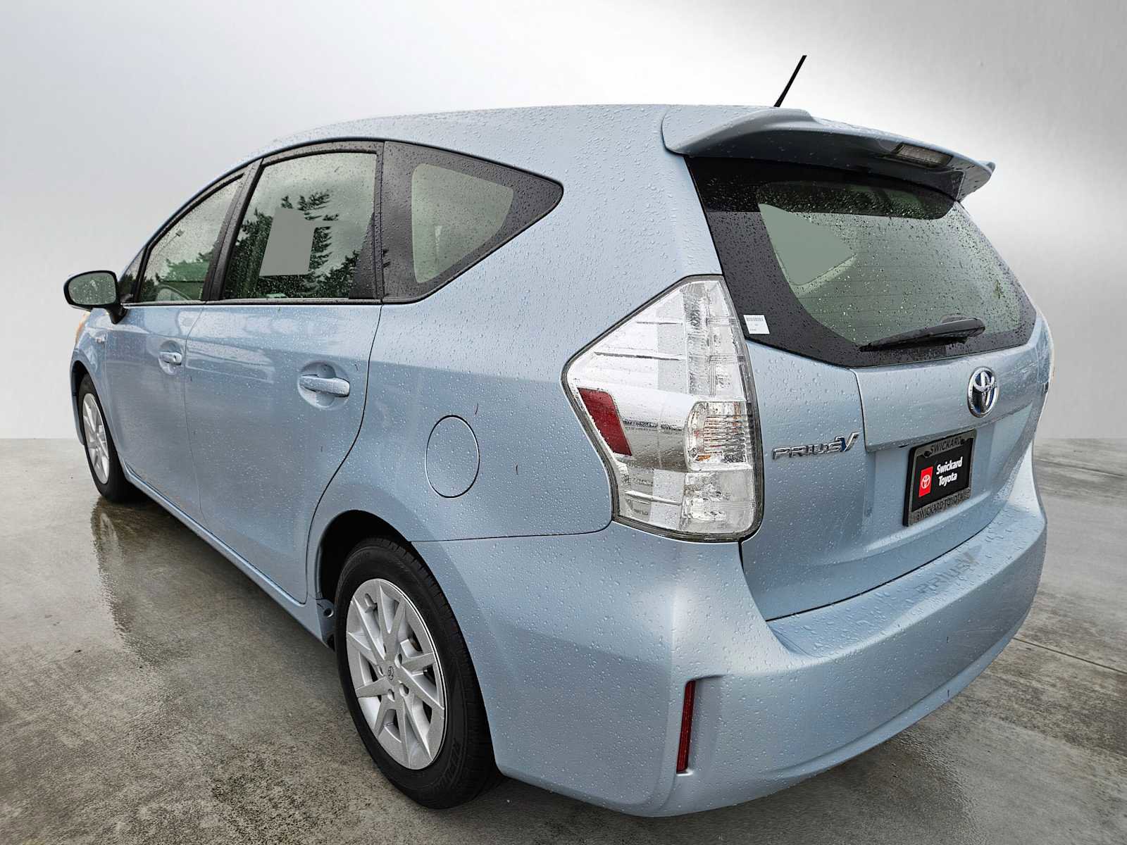 Used 2013 Toyota Prius V Three image 5