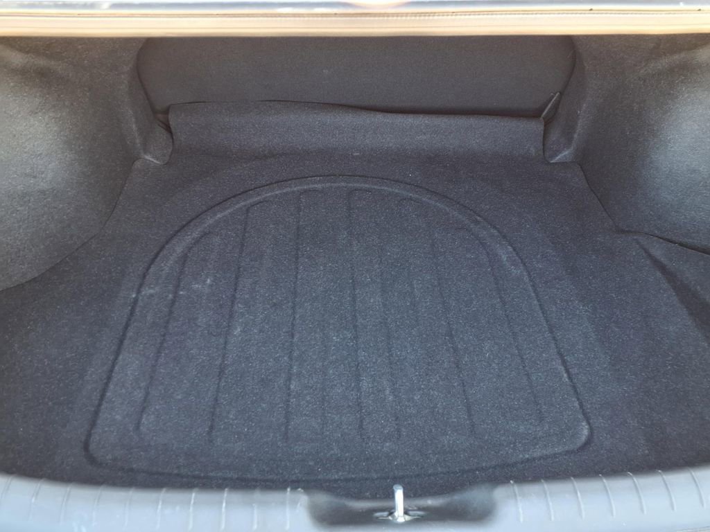 Used 2023 Hyundai Elantra SEL image 29