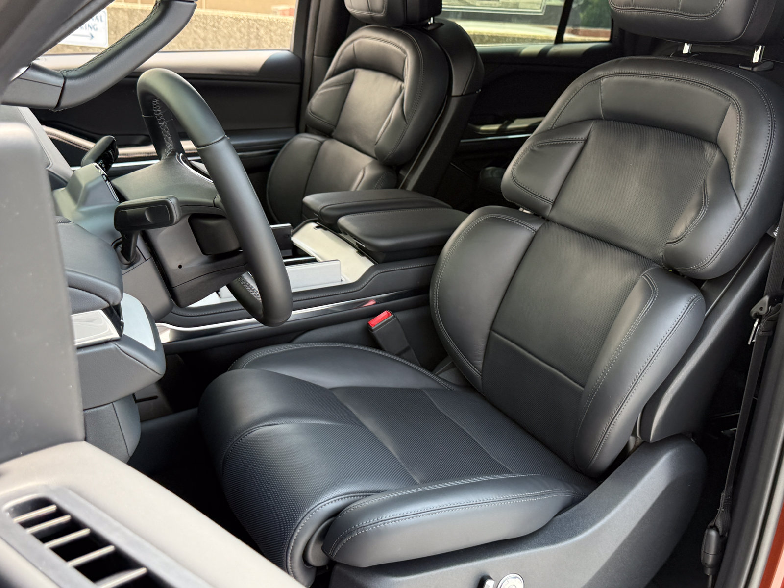 New 2027 Lincoln Navigator L Reserve w/ Jet Appearance Package AWD/4WD image 28