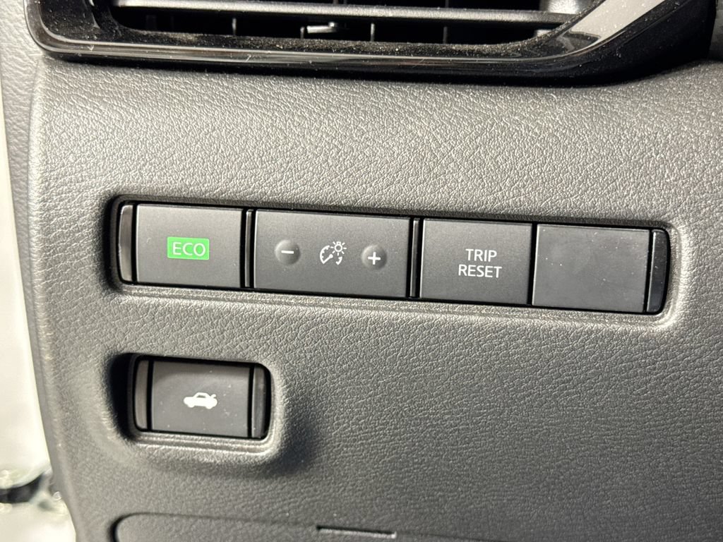 Used 2024 Nissan Sentra SV FWD image 13