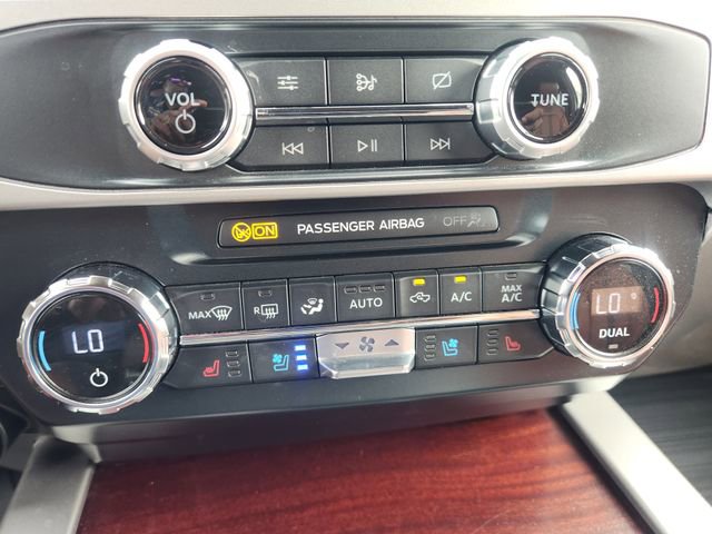 Used 2022 Ford F350 King Ranch w/ FX4 Off-Road Package image 25