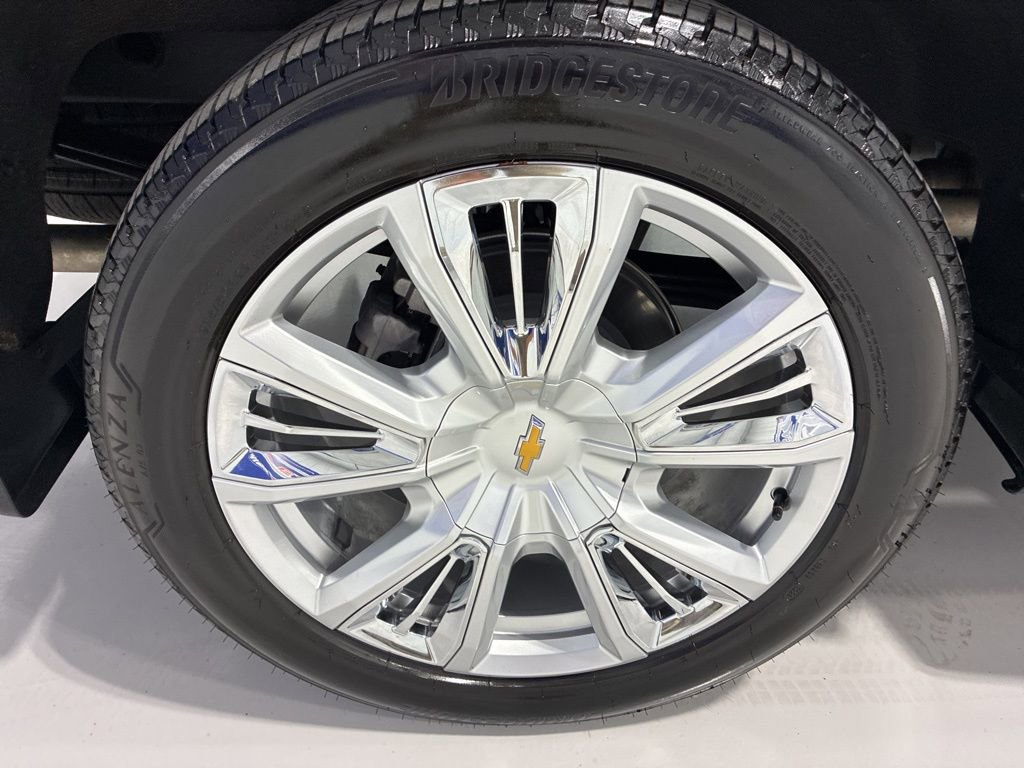 Used 2025 Chevrolet Silverado 1500 High Country w/ Technology Package image 10