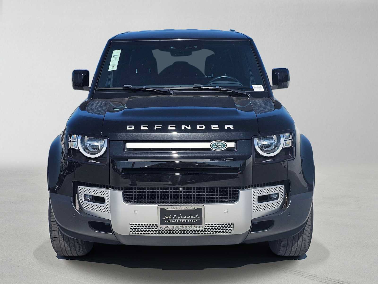 Used 2023 Land Rover Defender 110 AWD/4WD image 8