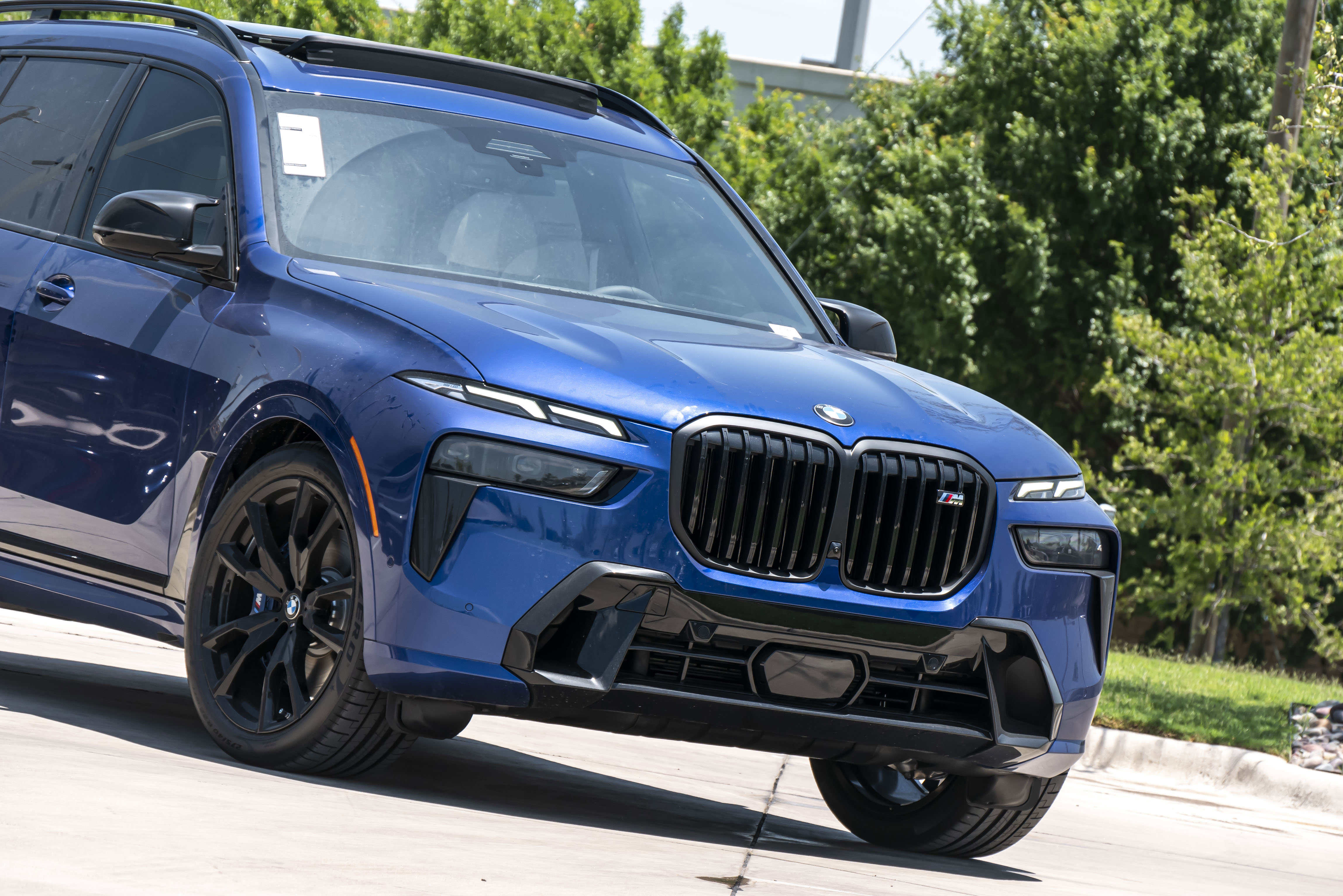 New 2026 BMW X7 M60i image 5