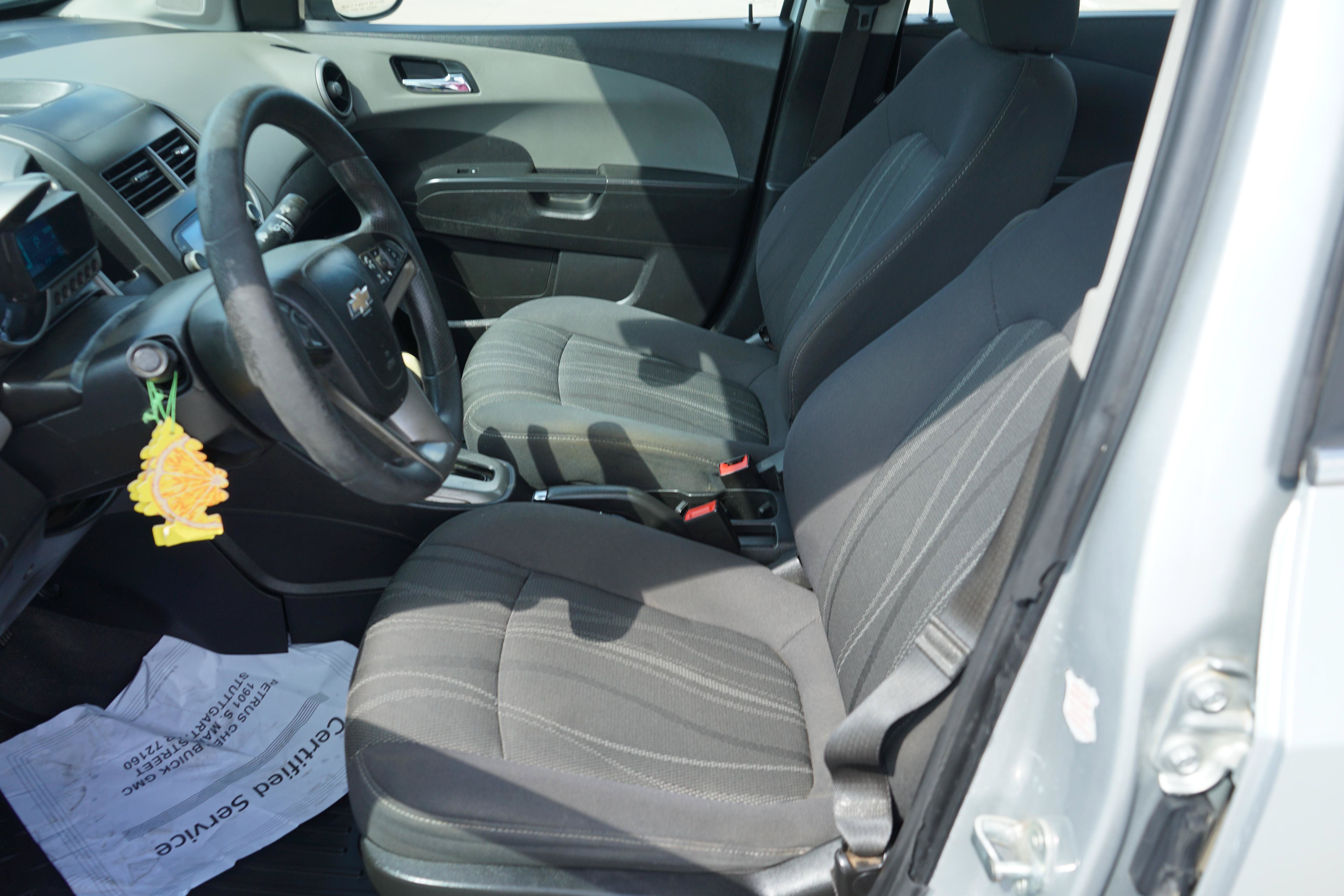 Used 2015 Chevrolet Sonic LT FWD image 9