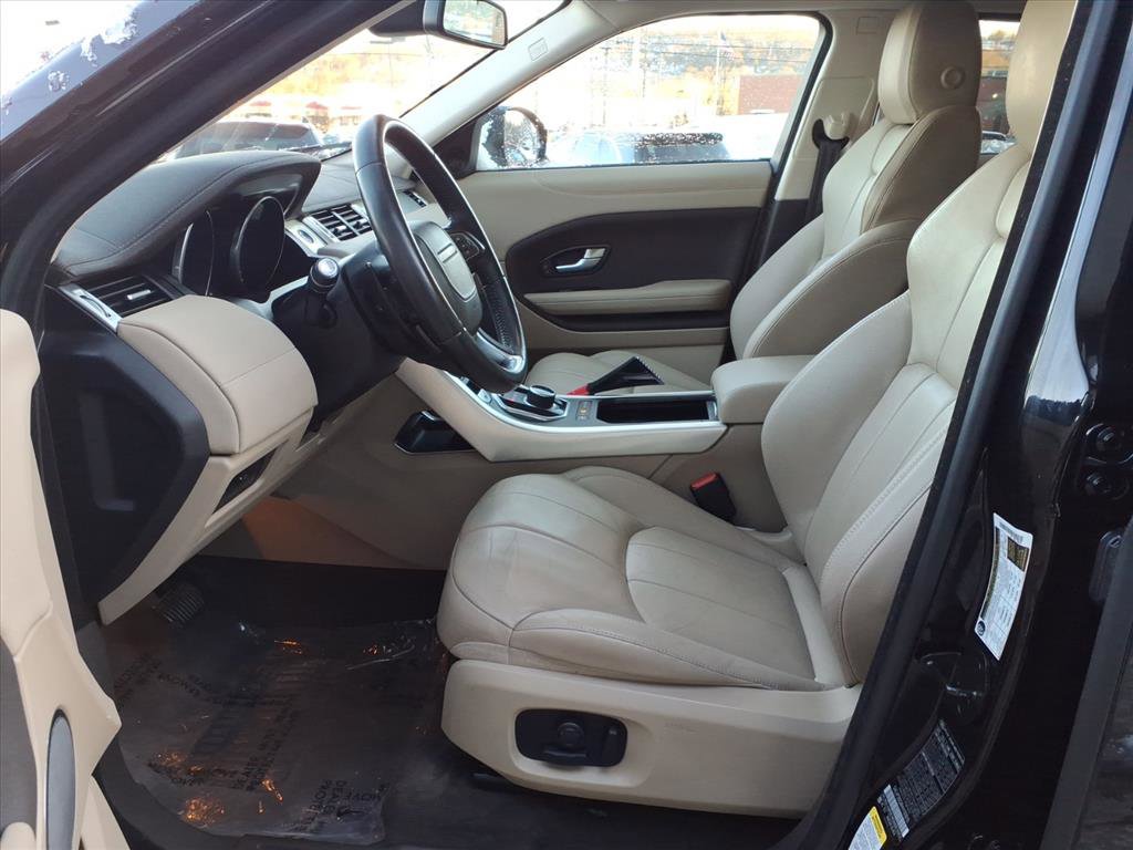 Used 2017 Land Rover Range Rover Evoque SE AWD/4WD image 7
